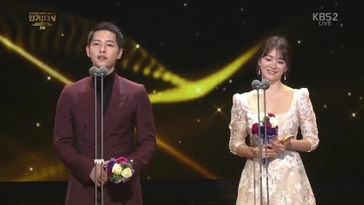 Song-Song Couple Raih Daesang Dalam KBS Drama Awards