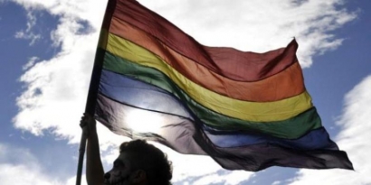 Heteroseksual pun Tidak Sedikit yang Lakukan Perilaku Seksual LGBT