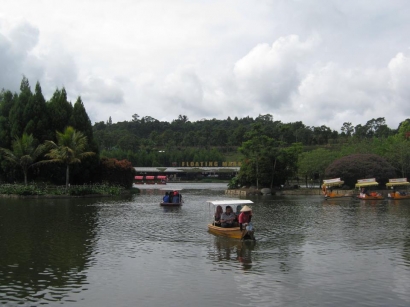 Floating Market Lembang: Wisata Keluarga yang cerdas,  Tidak Efisien karena Macet