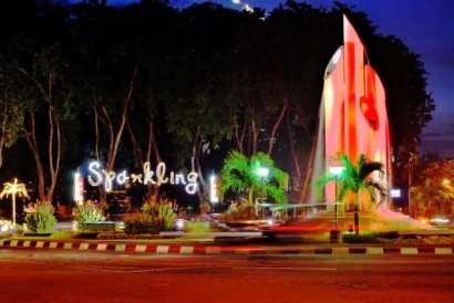 6 Tempat Nongkrong di Surabaya yang Lengkap dengan Atraksi Cahaya, Coba Yuk!