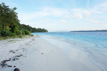 Pantai Sara Besar, Permata Putih nan Cantik di Utara Indonesia