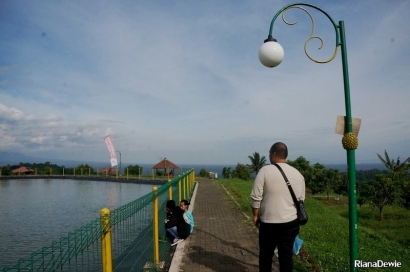 Embung Banjaroyo, Tempat Berteduh dari Panasnya Kulon Progo