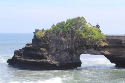 Keindahan Tanah Lot Bali