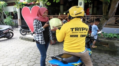 Tripy: Aplikasi Pemesanan Transportasi Secara Online di Kota Pontianak