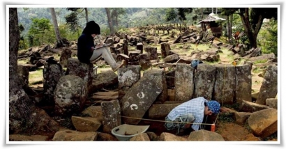 Arkeologi Semu Menjungkirbalikkan Pendapat Tentang Borobudur dan Gunung Padang