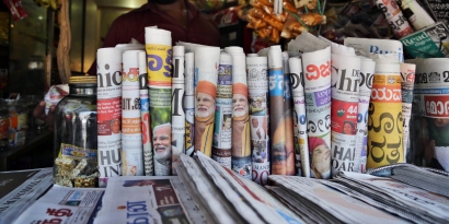 Kenapa Orang India Masih Suka Membaca Koran?