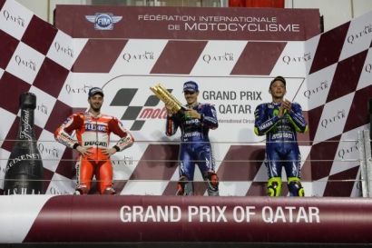 Vinales Juara MotoGP Qatar, Rossi Podium 3