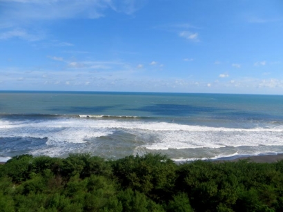 Menapaki Indahnya Pantai Goa Cemara dan Pandansari Bantul
