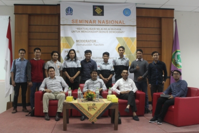 Seminar Nasional "Reaktualisasi Nilai-nilai Budaya untuk Menghadapi Bonus Demografi"