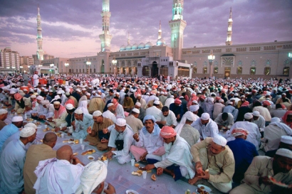 Tradisi dan Kebiasaan Penduduk di Negara Lain Ketika Bulan Ramadhan