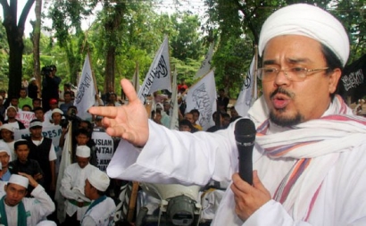 Rizieq Shihab Hadapi Hukum! "Jangan Lari dan Mengancam Revolusi"