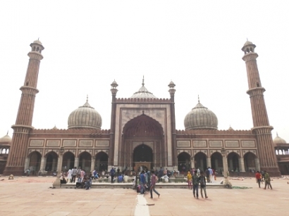 Menyambangi Jama Masjid dan Jejak Islam di Delhi