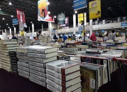 Demi Semangat Literasi, Kukembali Berburu Buku Murah di Malaysia
