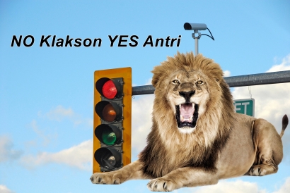 Detik Pertama Lampu Hijau di Traffic Light, Pengendara Berubah Jadi Singa