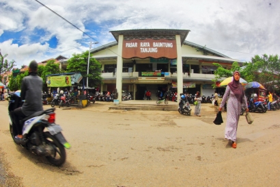 Mengulik Pasar Tanjung hingga Ujung Murung