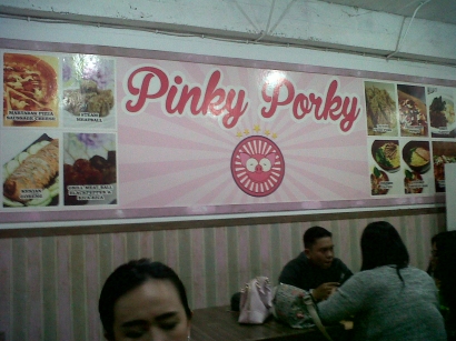 "Pinky Porky", Berburu Surga Babi Genit