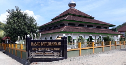 Seloto: Desa Santri di Pulau Sumbawa