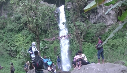 Coban Tengah, Malang: Air Terjun yang Lembut dan Eksotik