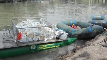 Sampah Popok Bayi di Sungai dan Matinya Budaya Bersih