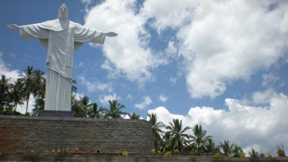 Wisata Religi Lokal Rasa Luar Negeri di Pulau Lembeh