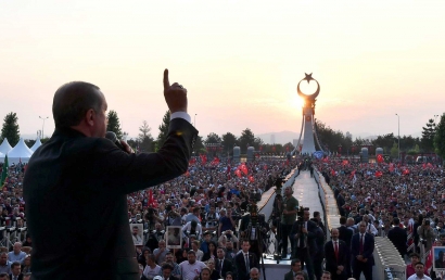 Belajar dari Setahun Gagalnya Kudeta di Turki