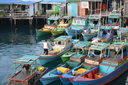 Keterbatasan Kapal Menghambat Distribusi Ikan yang Berlimpah di Anambas
