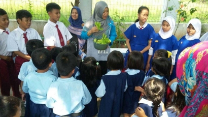 "One Day in Puri Artha Elementary School", Upaya Menumbuhkan Minat Belajar pada Anak TK