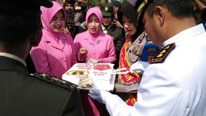 Kemeriahan HUT TNI 72 di Alun-alun Kejaksan Cirebon