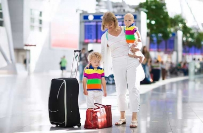 Tips "Travelling" bersama Bayi ke Luar Negeri