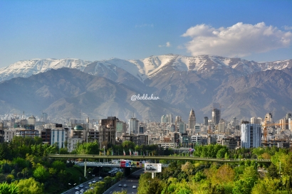 Begini Rasanya Jalan-jalan di Iran dengan Dompet Penuh Uang Cash!