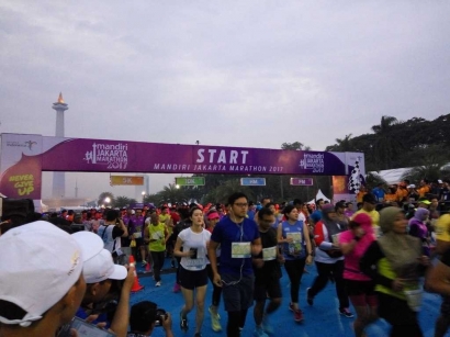 Semangat "Never Give Up" dan "Sport Tourism" di Mandiri Jakarta Marathon 2017