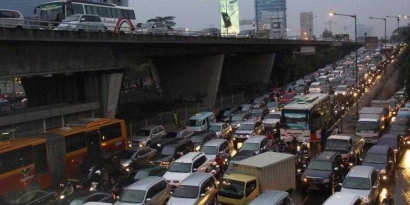 "Ride Sharing" sebagai Inisiasi Warga Menghadapi Realita Kemacetan Jakarta