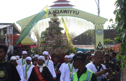 Festival Apem Yaa Qowiyyu, Sejarah Panjang Kolaborasi Agama dan Budaya Lokal