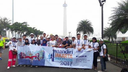 Antara Berlari, Semangat Diri dan Silaturahmi "Mandiri Jakarta Marathon 2017"