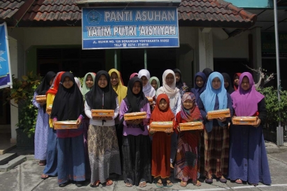 Sukses Berbagi Nasi Kotak di Yogyakarta