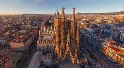 Cerpen "Mega-Mega Sagrada Familia" Cerita Dimana Tragedi, Drama, dan Manisnya Cinta Dirangkum Menjadi Satu