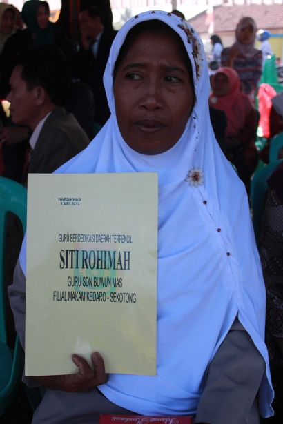 Semangat Siti Rohimah, Guru Mualaf di Daerah Terpencil Sekotong
