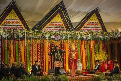 Pemprov Sumut, Belajarlah Dari Pesta Adat Mandailing Pernikahan Bobby-Kahiyang