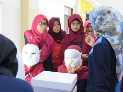 Analisa Wajah dan LED Mask Gratis di HKN ke-53 Kota Cimahi