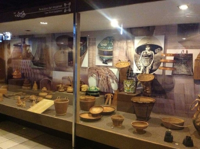 Kenapa Orang Luar Negeri Kalau ke Indonesia Mencari Museum?