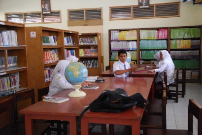 Program Literasi Sekolah Mewujudkan Indonesia Hebat