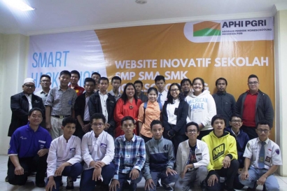 Jokowi  "Penyebab" Finalis "Smart Hackathon" Kelaparan