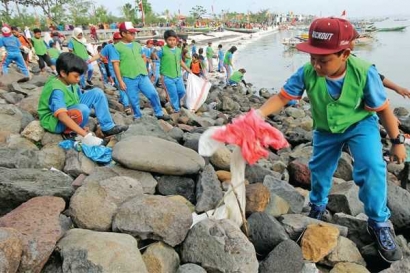 Indonesia Bebas Sampah Plastik di Laut, Mungkinkah?