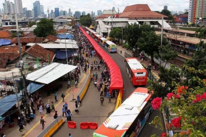 Mengkritik "Jalan Lain" Anies Baswedan di Tanah Abang