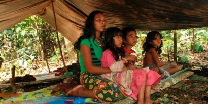 Mengenal Suku Anak Dalam di Pedalaman Provinsi Jambi