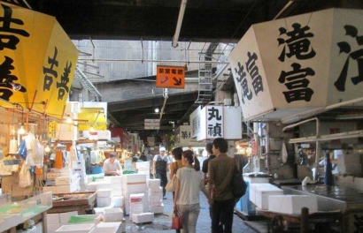 Pasar Tsukiji yang Terkenal dengan Lelangnya Kini Tinggal Kenangan