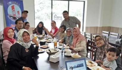 Mendengar Kelakar di Ajang Kumpul Kompasianer Palembang