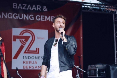 Jonatan Cerrada Penyanyi Belgia yang Cinta Indonesia