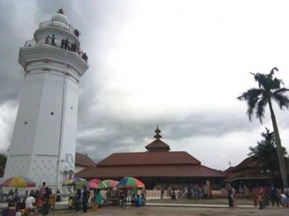 Kumuhnya Kawasan Kota Tua Banten Lama