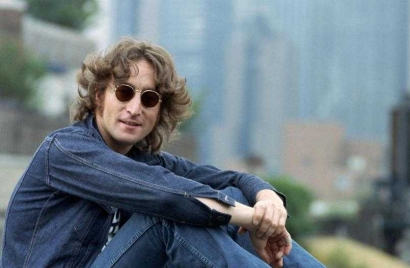 Imaji Politik John Lennon